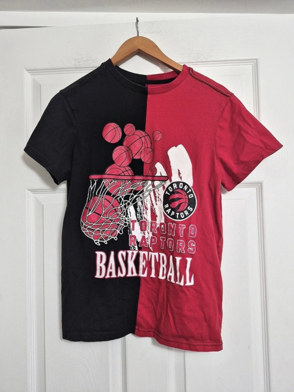 RAPTOR Toronto Raptors Basketball graphic tee Graphic Tee in Black & Red Size